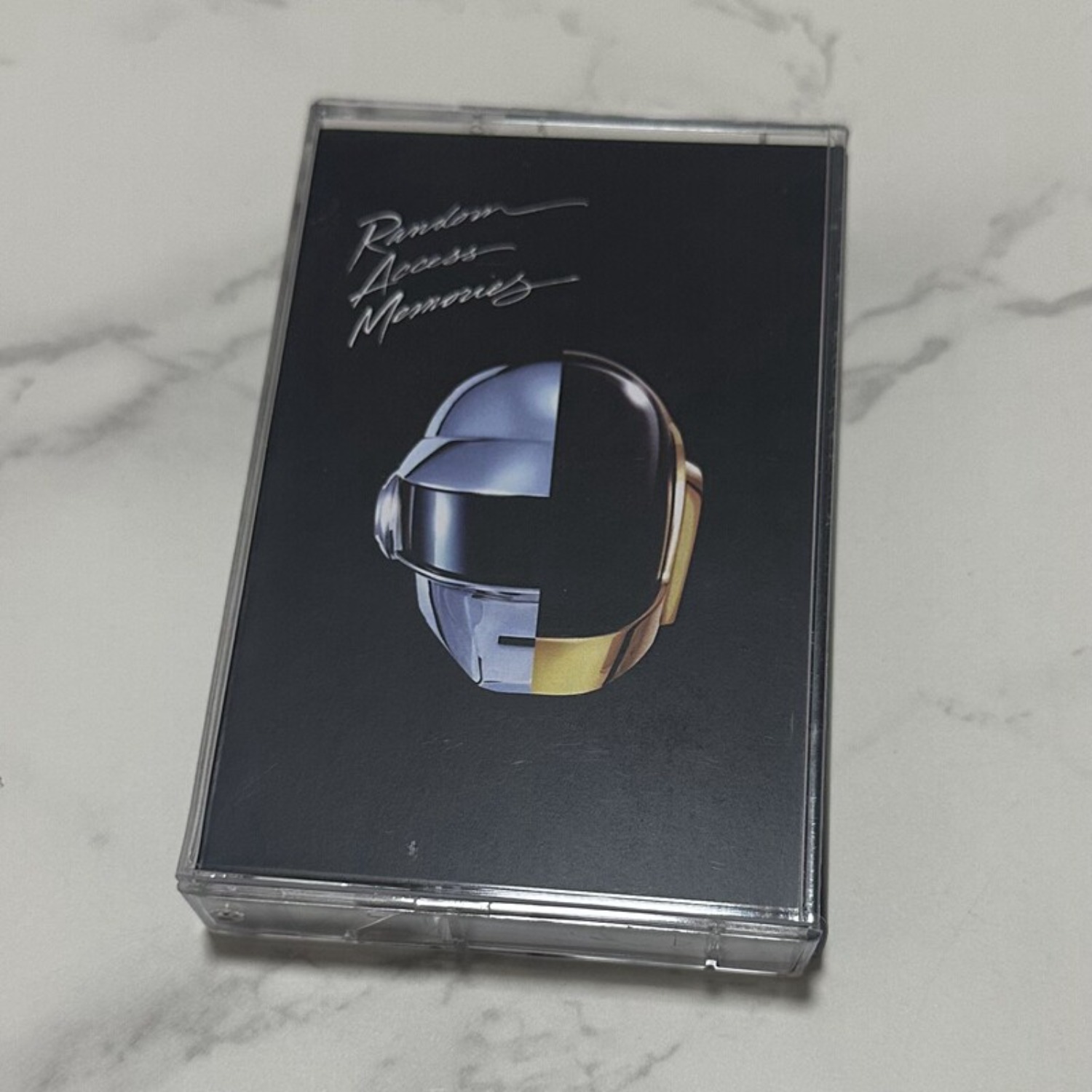 Audio Music In - Elektronische dansmuziek audiocassette, vintage analoge muziektape